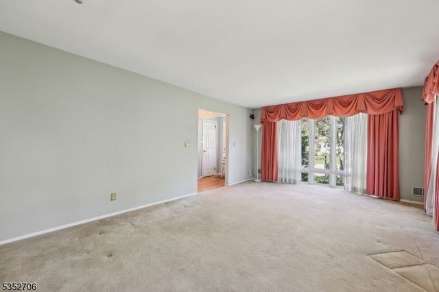 34 Brian Rd, West Caldwell Twp., NJ 07006