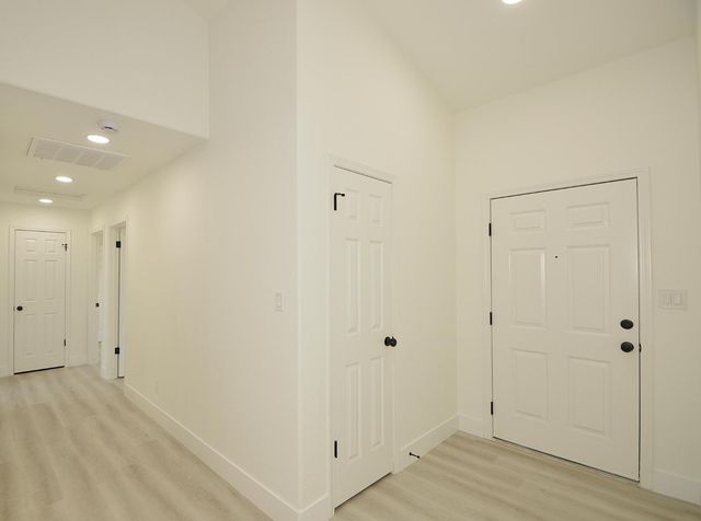 4952 E Huntington Avenue, Fresno, CA 93727