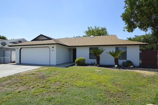4952 E Huntington Avenue, Fresno, CA 93727