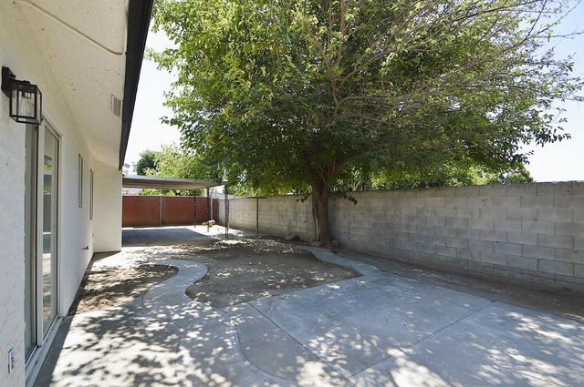 4952 E Huntington Avenue, Fresno, CA 93727