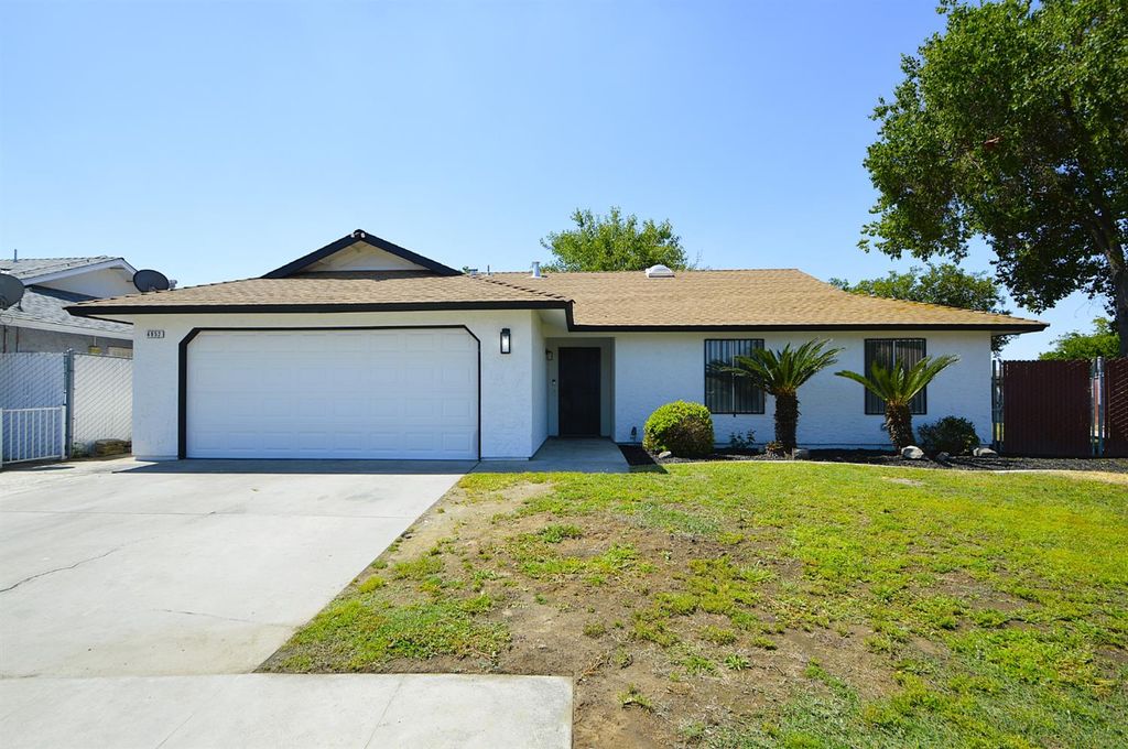 4952 E Huntington Avenue, Fresno, CA 93727