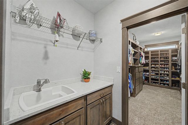 2205 NE Heritage Drive, Grimes, IA 50111