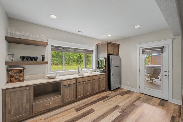 2205 NE Heritage Drive, Grimes, IA 50111