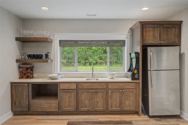 2205 NE Heritage Drive, Grimes, IA 50111