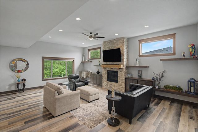 2205 NE Heritage Drive, Grimes, IA 50111