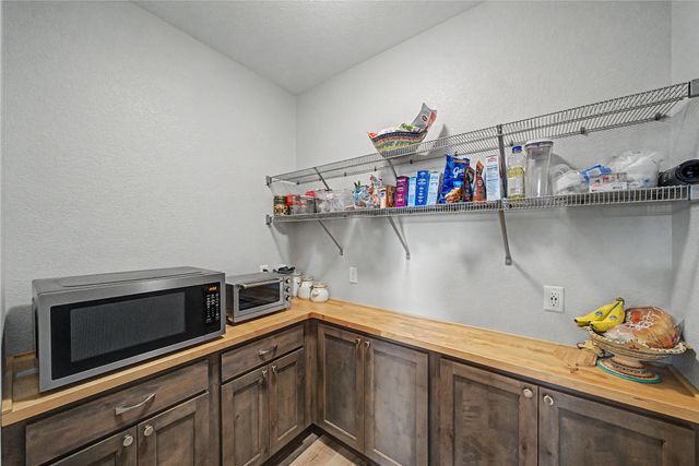 2205 NE Heritage Drive, Grimes, IA 50111