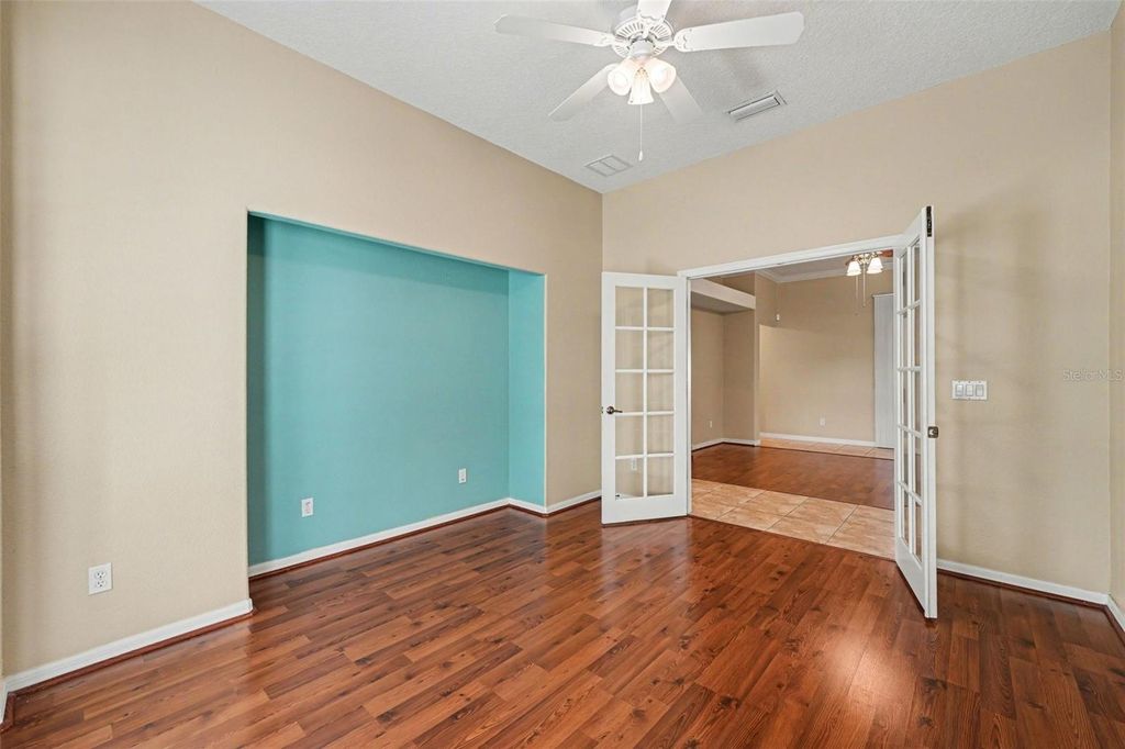 Image 14 of property listing at 122 COSTA LOOP, Auburndale, FL 33823