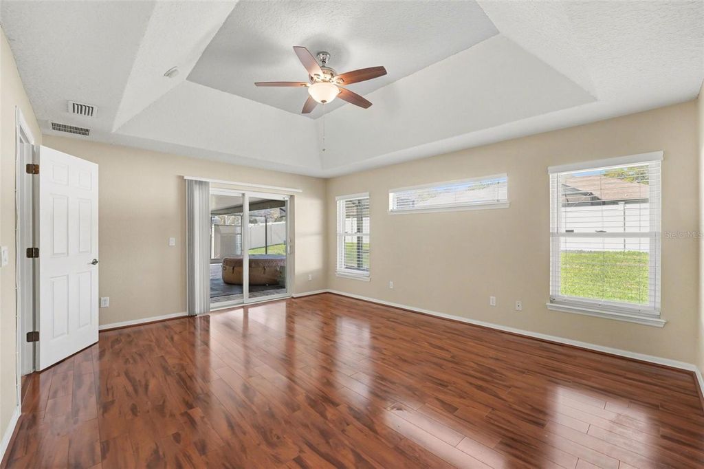 Image 17 of property listing at 122 COSTA LOOP, Auburndale, FL 33823