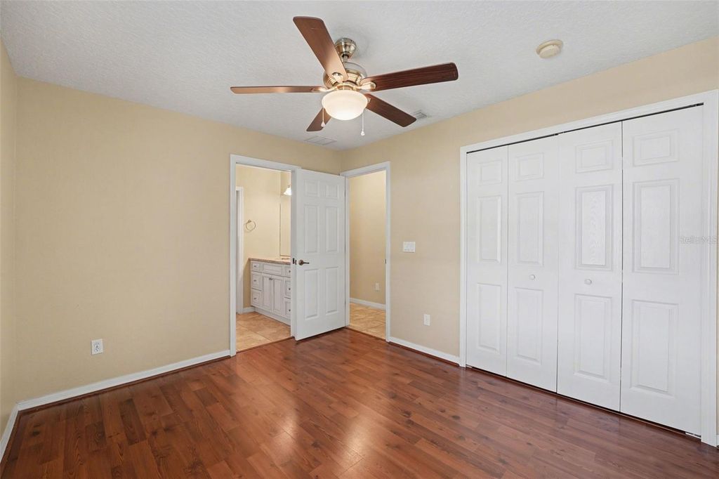 Image 20 of property listing at 122 COSTA LOOP, Auburndale, FL 33823