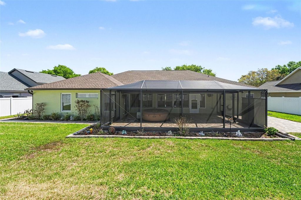 Image 29 of property listing at 122 COSTA LOOP, Auburndale, FL 33823
