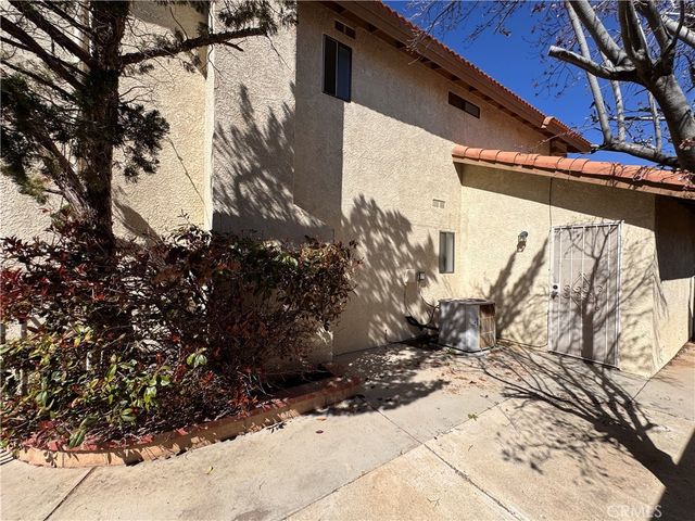 4546 Grandview Drive, Palmdale, CA 93551