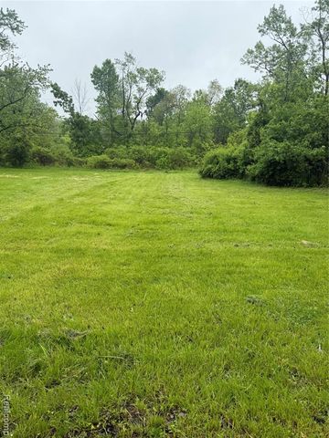 000 Merriman Road, Romulus, MI 48174