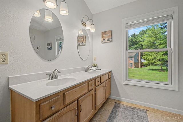 9493 Fox Run Drive, Deerfield Twp., OH 45040