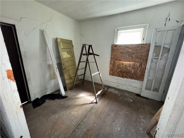 1018 Cleveland Avenue, Niagara Falls, NY 14305