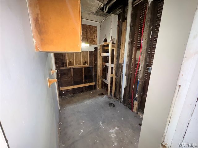 1018 Cleveland Avenue, Niagara Falls, NY 14305