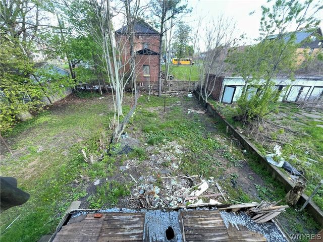 1018 Cleveland Avenue, Niagara Falls, NY 14305