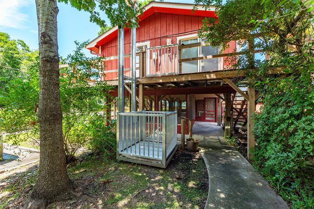 631 E Shore Drive, Clear Lake Shores, TX 77565
