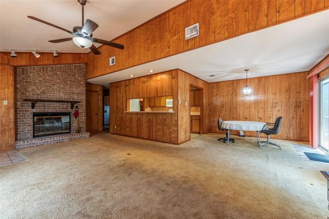 631 E Shore Drive, Clear Lake Shores, TX 77565