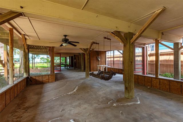 631 E Shore Drive, Clear Lake Shores, TX 77565