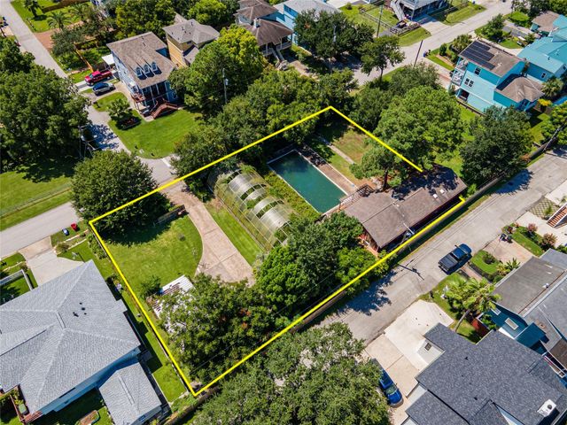 631 E Shore Drive, Clear Lake Shores, TX 77565