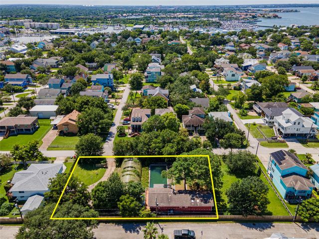 631 E Shore Drive, Clear Lake Shores, TX 77565