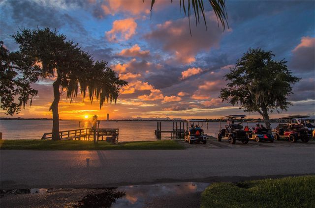 631 E Shore Drive, Clear Lake Shores, TX 77565