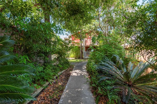 631 E Shore Drive, Clear Lake Shores, TX 77565