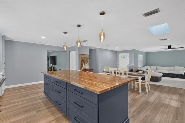 1502 SE 16TH AVENUE, Ocala, FL 34471