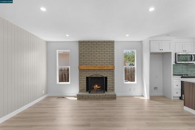 1229 Jensen Dr, Pittsburg, CA 94565