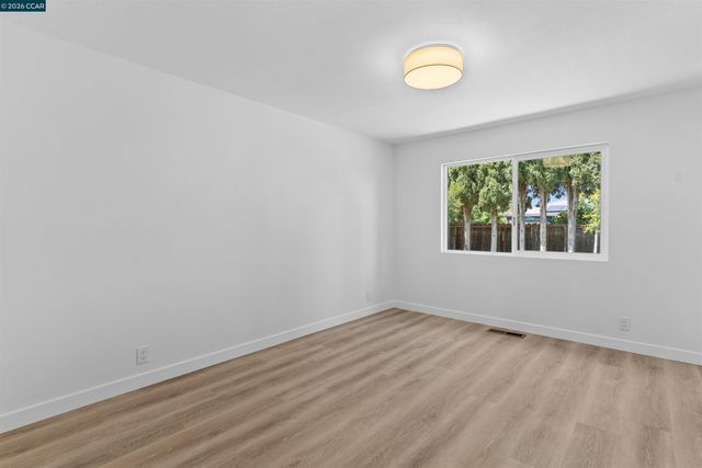 1229 Jensen Dr, Pittsburg, CA 94565