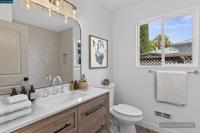 1229 Jensen Dr, Pittsburg, CA 94565