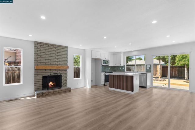 1229 Jensen Dr, Pittsburg, CA 94565