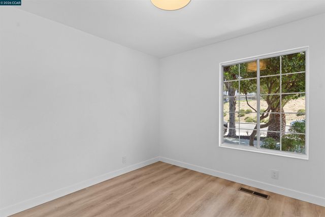 1229 Jensen Dr, Pittsburg, CA 94565