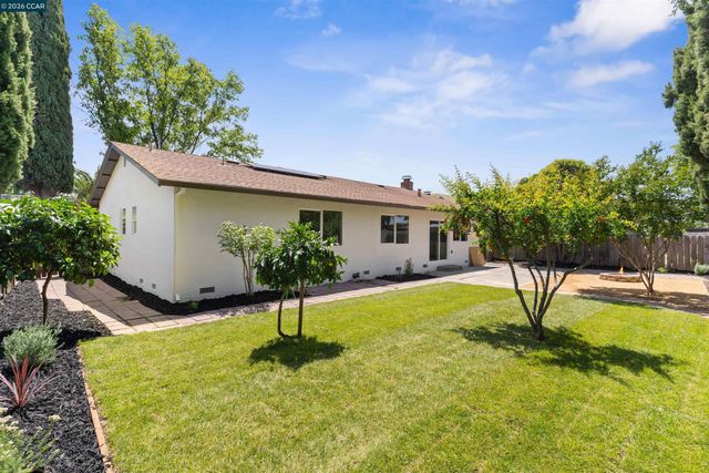 1229 Jensen Dr, Pittsburg, CA 94565