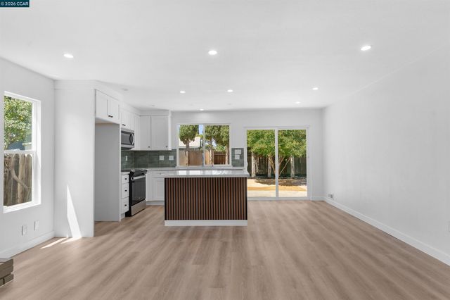 1229 Jensen Dr, Pittsburg, CA 94565