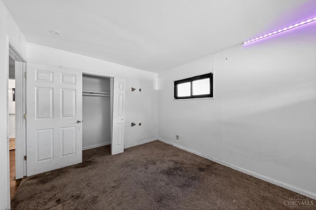 8868 Ebro Court, Cincinnati, OH 45231