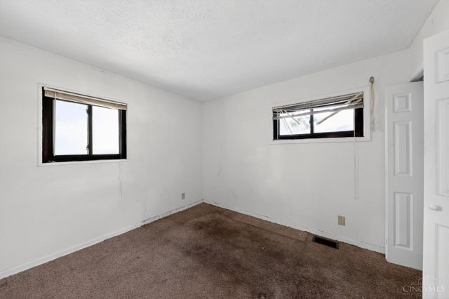 8868 Ebro Court, Cincinnati, OH 45231