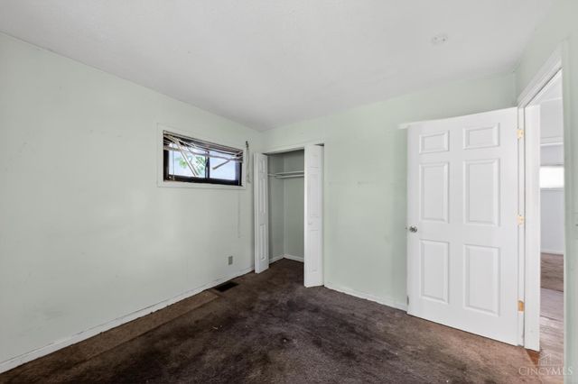 8868 Ebro Court, Cincinnati, OH 45231