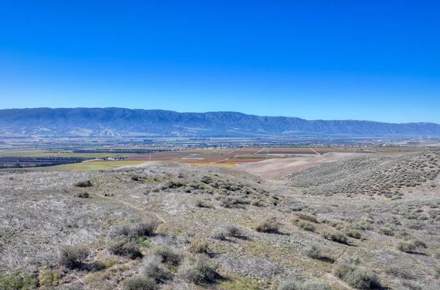 33900 Fabry Road, Soledad, CA 93960