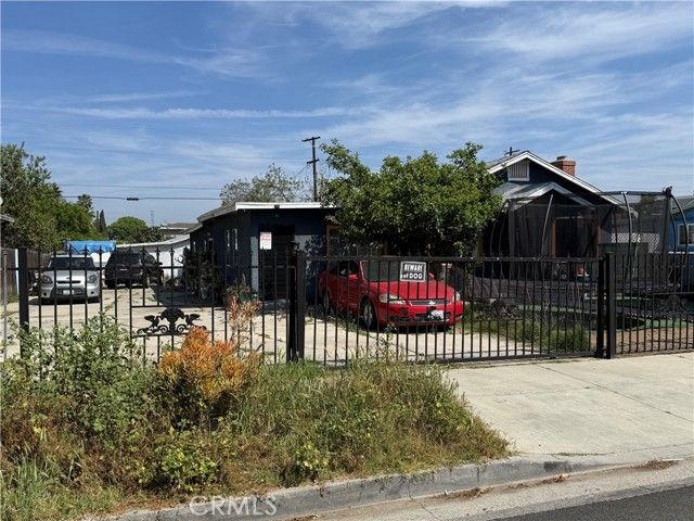 1231 W 104th, Los Angeles, CA 90044