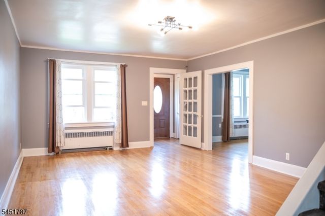 40 E Lincoln Ave, Roselle Park Boro, NJ 07204