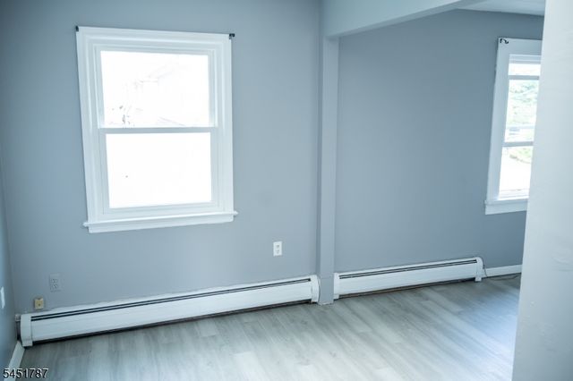40 E Lincoln Ave, Roselle Park Boro, NJ 07204