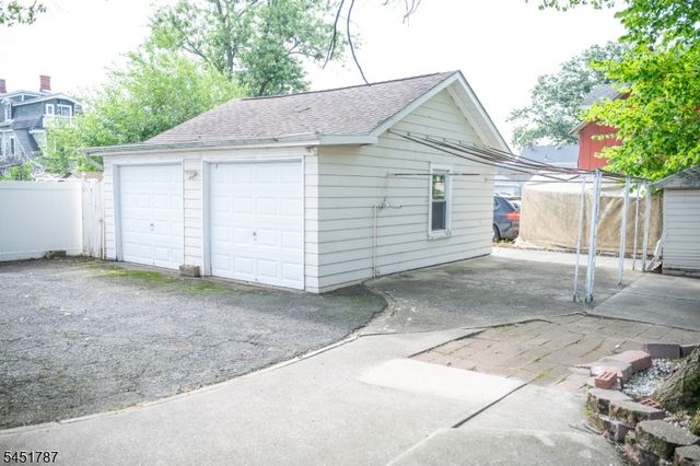 40 E Lincoln Ave, Roselle Park Boro, NJ 07204