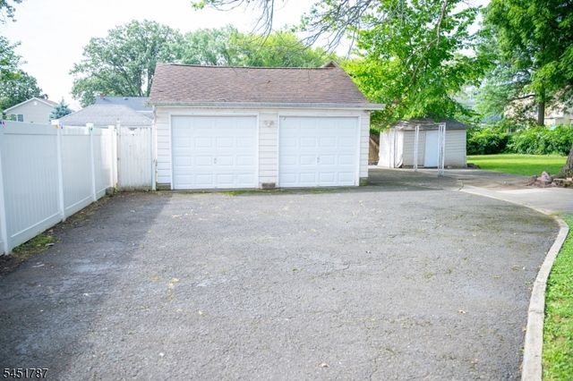 40 E Lincoln Ave, Roselle Park Boro, NJ 07204