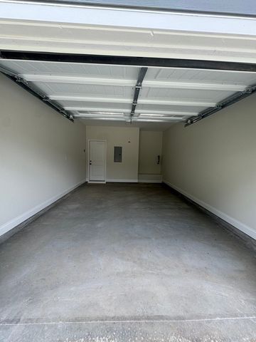 201 Oak Avenue, Pine Mountain, GA 31822
