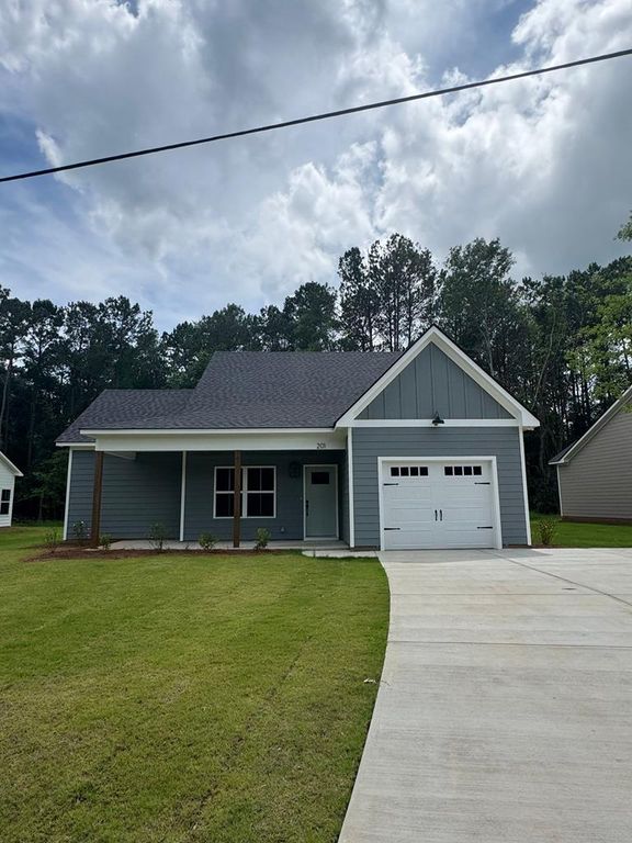 201 Oak Avenue, Pine Mountain, GA 31822