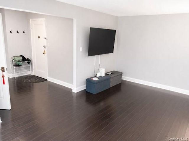 83-83 118th Street 6A, Kew Gardens, NY 11415