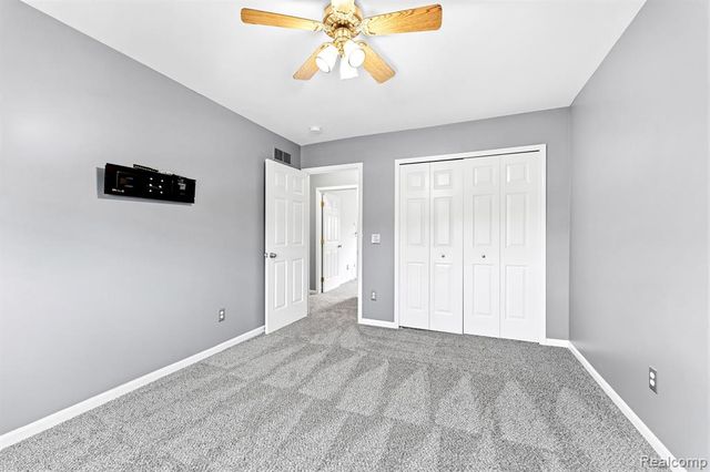 24346 Brentwood Drive, Brownstown, MI 48183