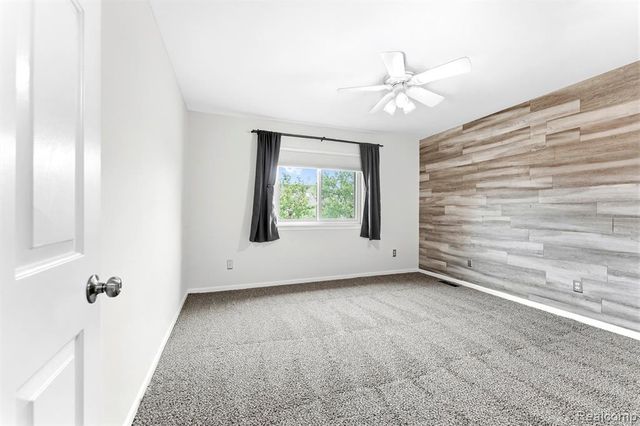 24346 Brentwood Drive, Brownstown, MI 48183