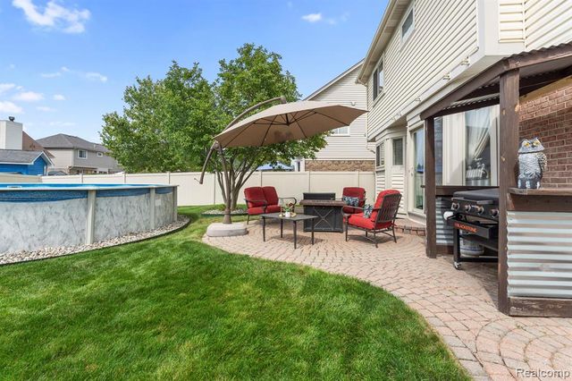 24346 Brentwood Drive, Brownstown, MI 48183